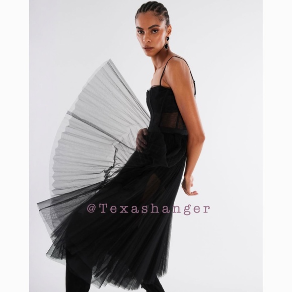 NWT BCBGMaxAzaria Oly Corset Tulle Gown Size 2 Black - Picture 8 of 15
